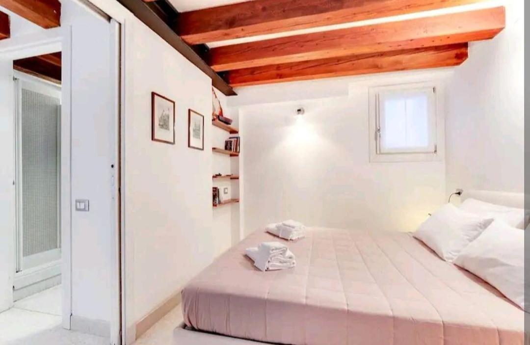 Pergola Apartment - Beautiful And Cozy Space On The Water Venedig Exteriör bild
